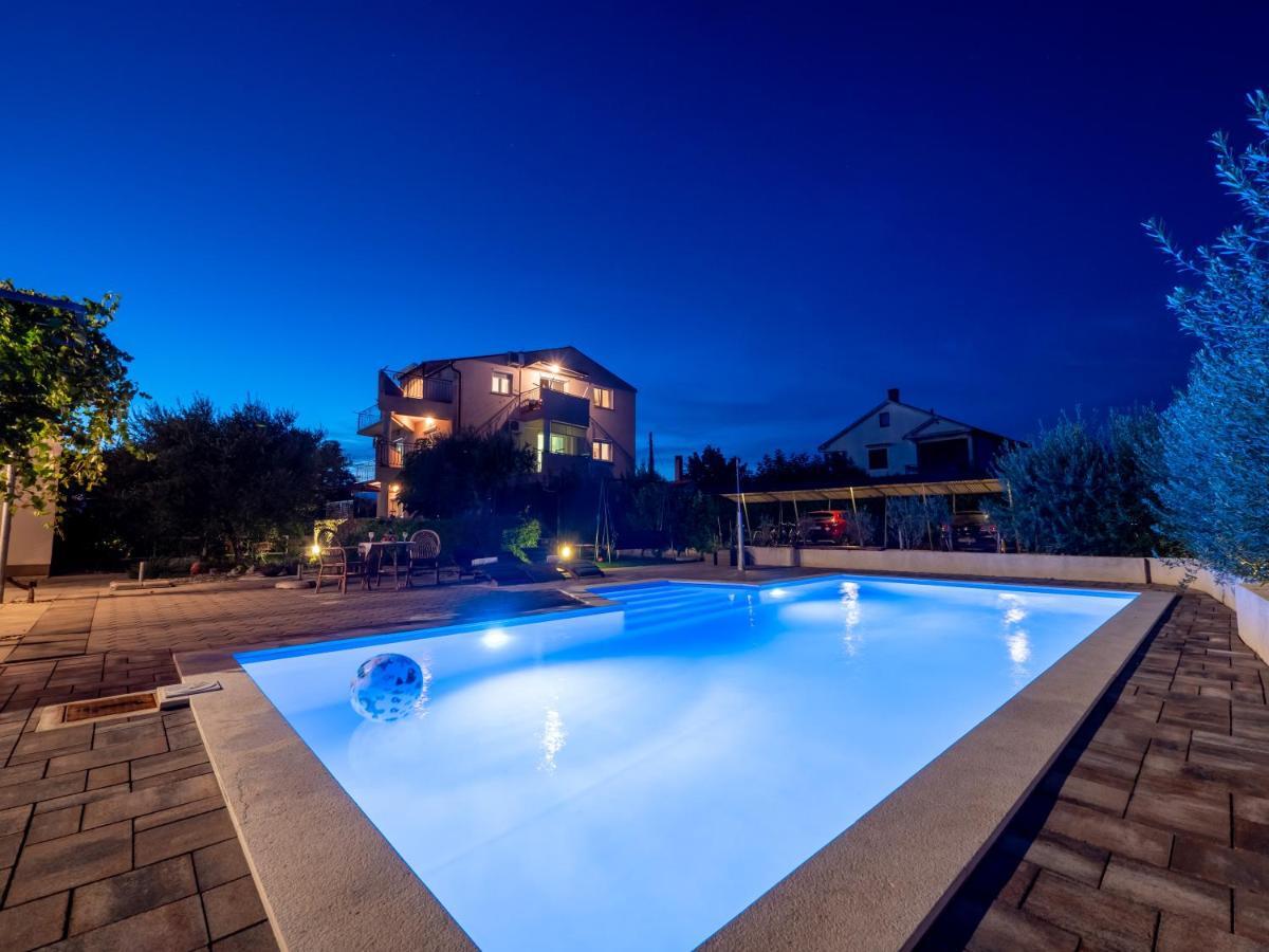 Apartments Zaton Екстер'єр фото